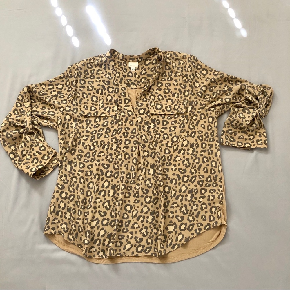A New Day | Grey/beige animal print blouse sz XXL